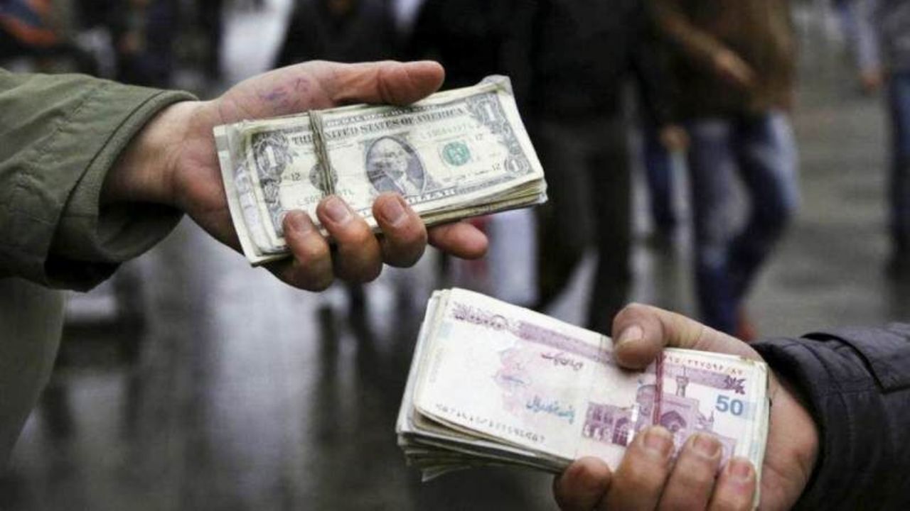 ارزش ریال مقابل دلار ظرف دو هفته 17 درصد بالا رفت