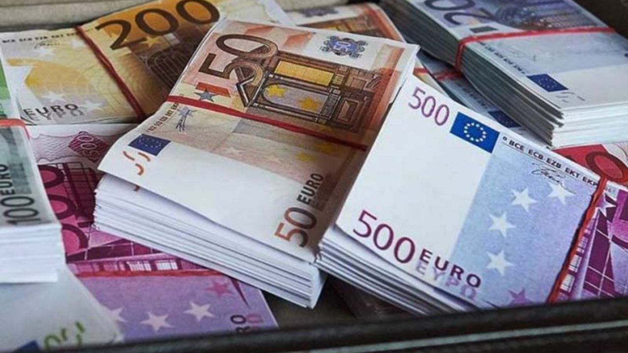 40 میلیارد یورو ارز صادراتی به چرخه اقتصاد بازگشته است/ ابلاغ فروش ریالی به عراق و افغانستان بزودی