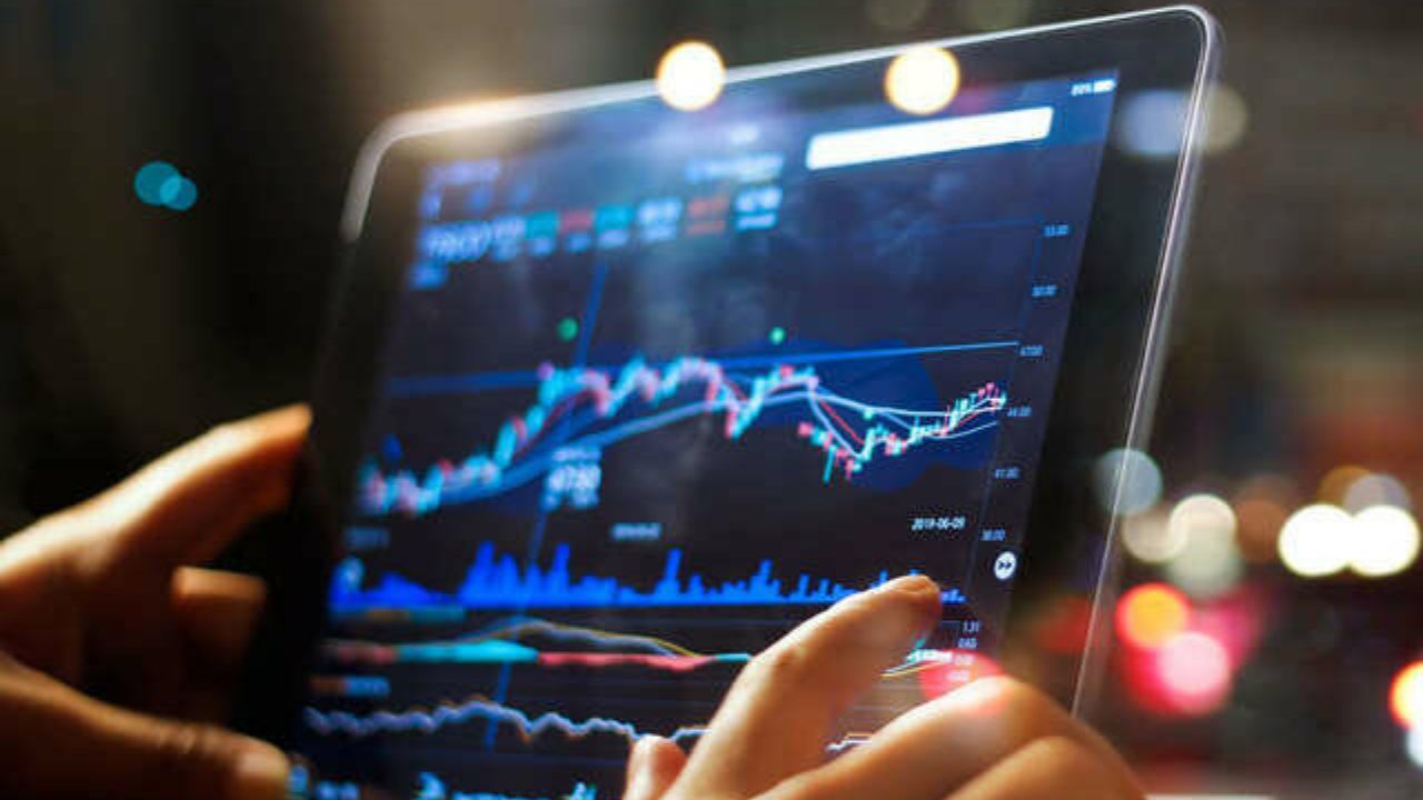 احتمال صعودی شدن مسیر بورس تا پایان سال 99