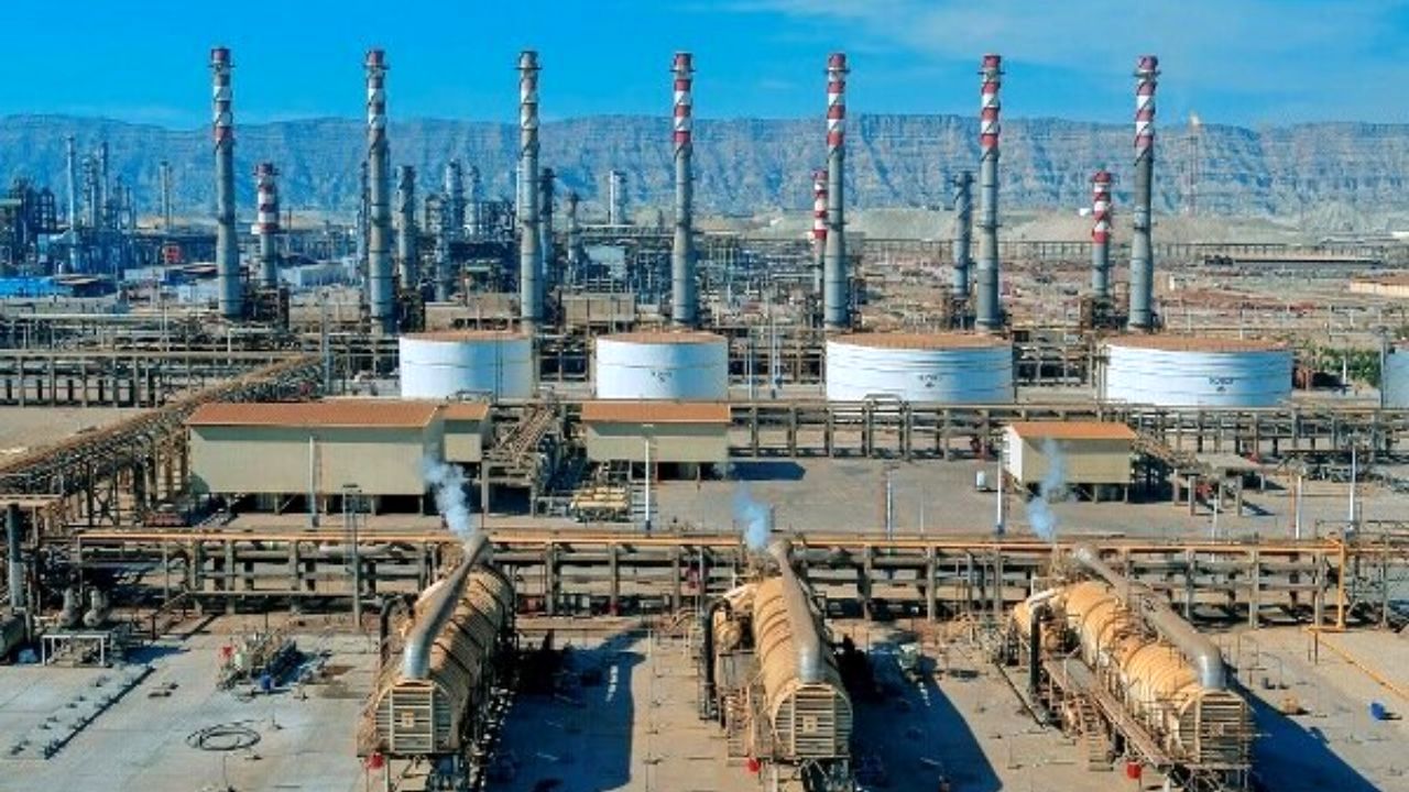 پالایشگاه ستاره خلیج فارس در ارزآوری و کنترل نرخ ارز نقش‌آفرینی داشت