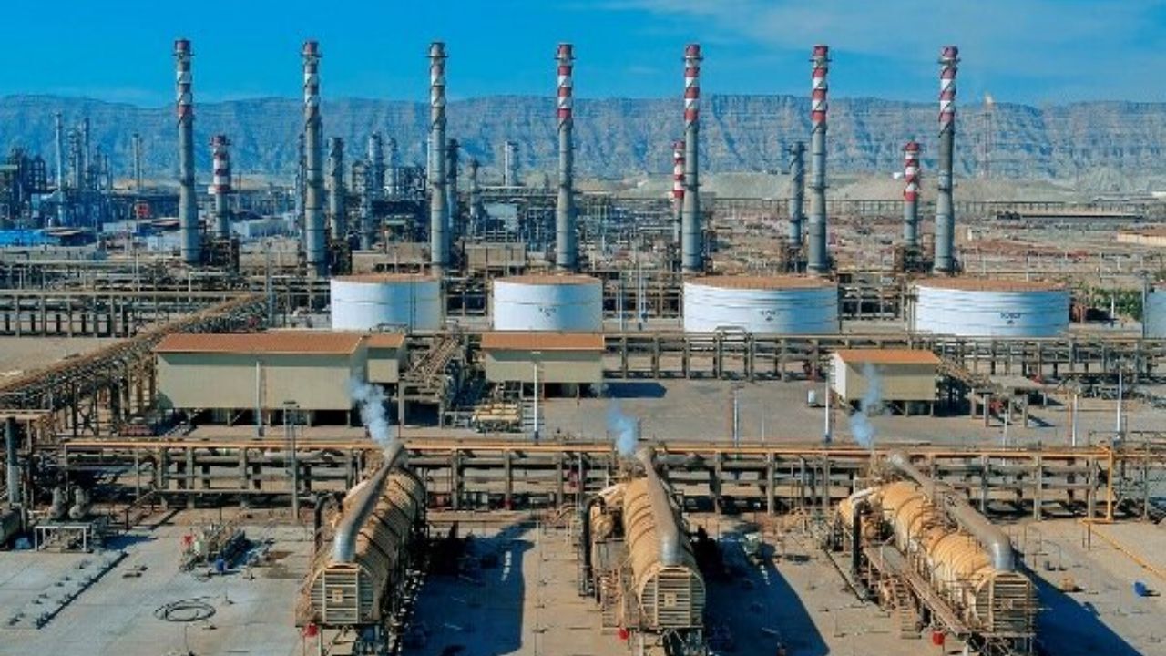 پالایشگاه ستاره خلیج فارس در ارزآوری و کنترل نرخ ارز نقش‌آفرینی داشت