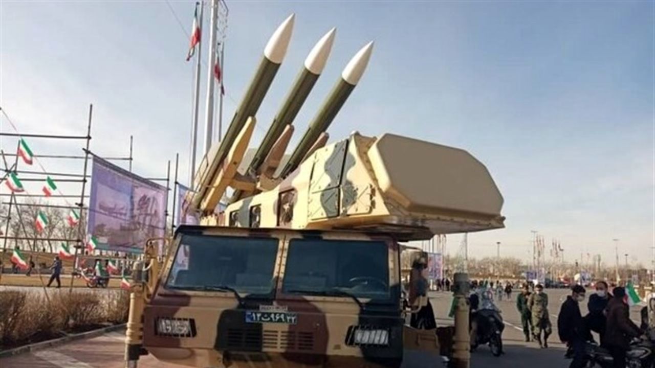 از شکارچی "گلوبال هاوک" در راهپیمایی 22 بهمن رونمایی شد