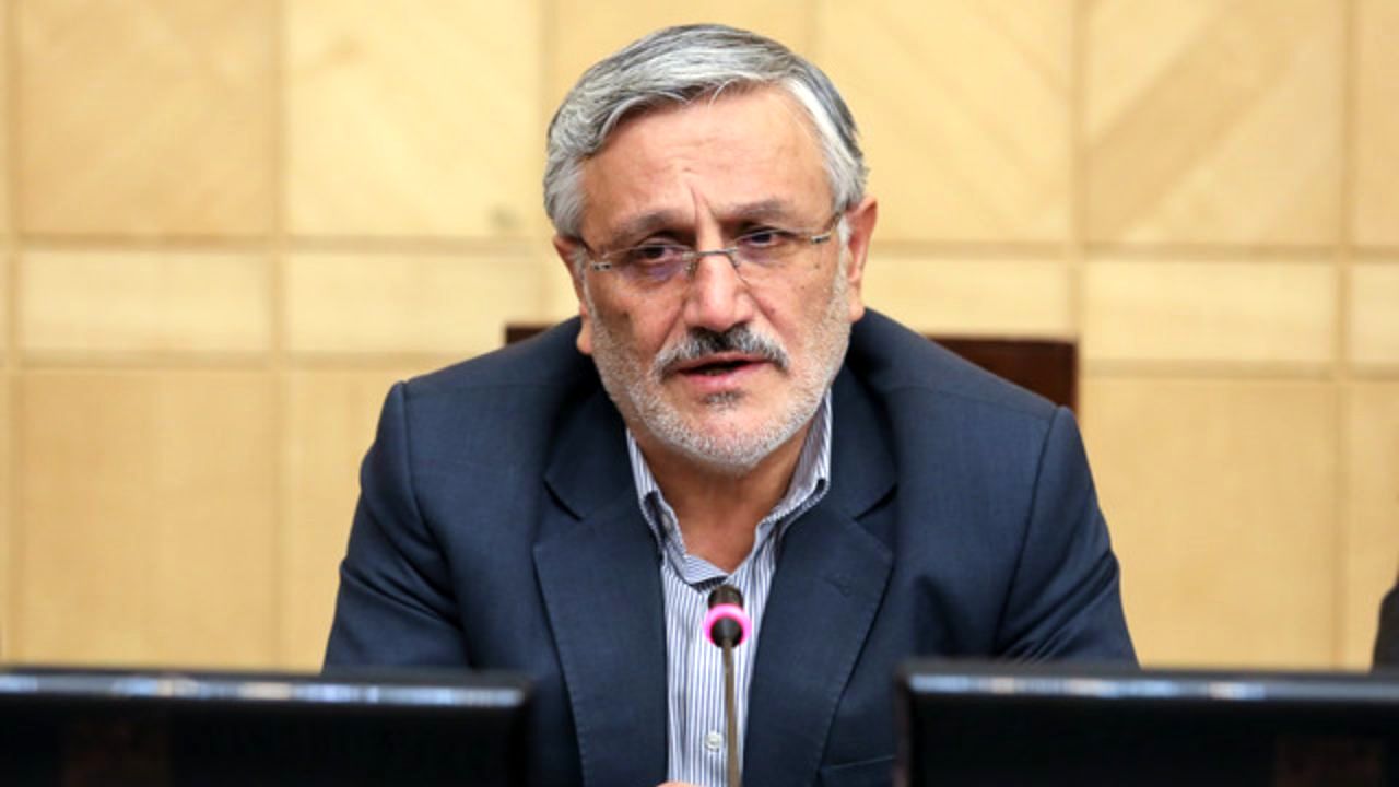بی‌سوادی در رفتار مجلس یازدهم در رد کلیات لایحه بودجه عیان بود / نمایندگان خودشان متوجه نشدند چه چیزی را رد کردند / بدنه مجلس سطح کارشناسی نابرابری دارد / نیت موافقان گزارش کمیسیون تلفیق همراهی با دولت نبود