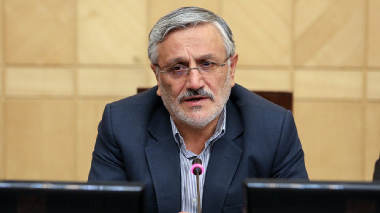 بی‌سوادی در رفتار مجلس یازدهم در رد کلیات لایحه بودجه عیان بود / نمایندگان خودشان متوجه نشدند چه چیزی را رد کردند / بدنه مجلس سطح کارشناسی نابرابری دارد / نیت موافقان گزارش کمیسیون تلفیق همراهی با دولت نبود