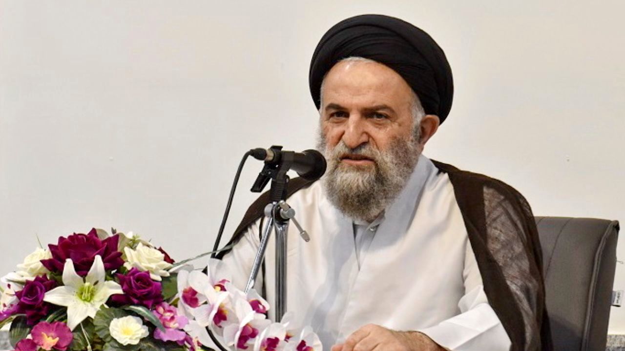 مقام و جایگاه افراد باید حفظ شود / در نقد از دایره اخلاق، ادب و انصاف خارج نشویم
