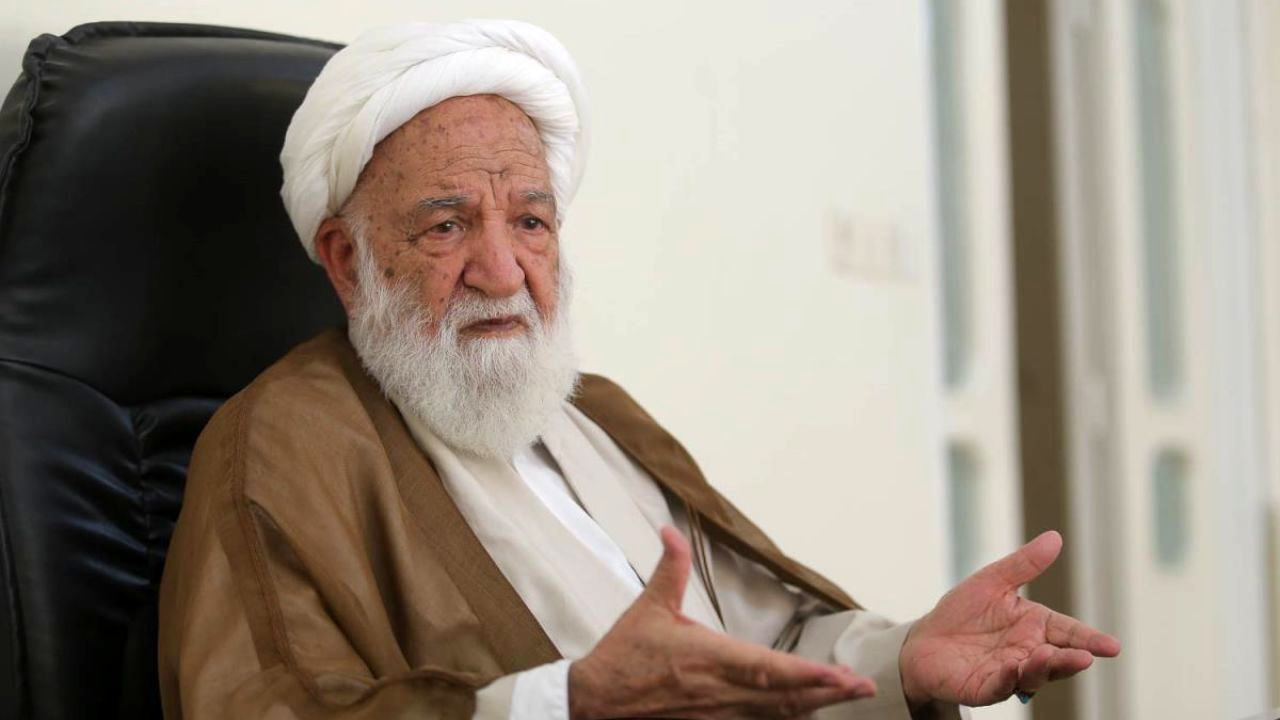 حوزه علمیه قم نباید به هیچ دسته، مقام و دولتی وابسته باشد ولو دولت اسلامی / شبیه‌سازی حوزه و دانشگاه کاری عبث است