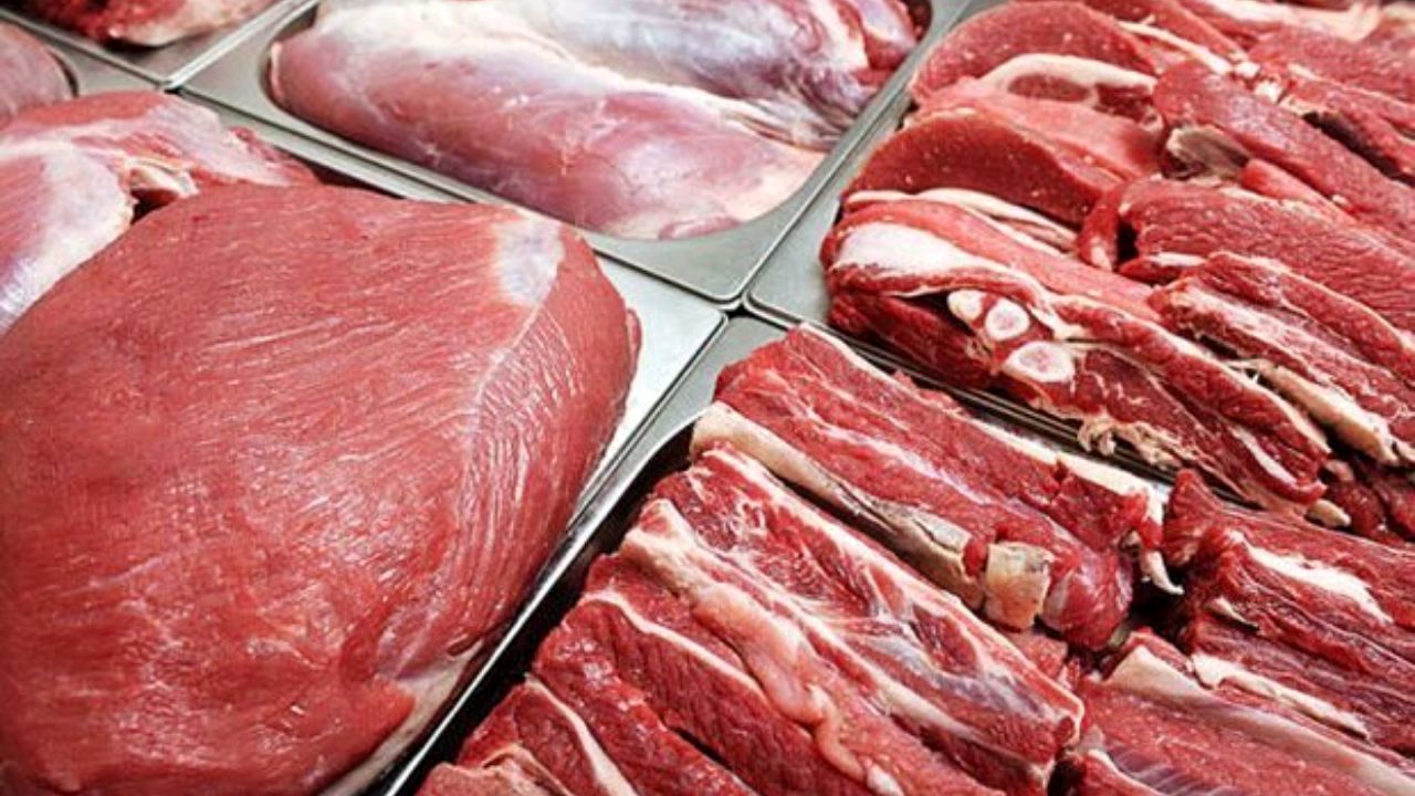 بارش برف و سرما، گوشت را گران کرد / قیمت هر کیلو شقه گوسفندی به 132 هزار تومان رسیده است