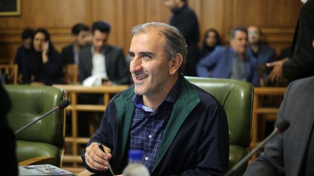 انتقاد شورای شهری ها از بی‌توجهی حناچی به وضعیت قرارداد کارکنان شهرداری