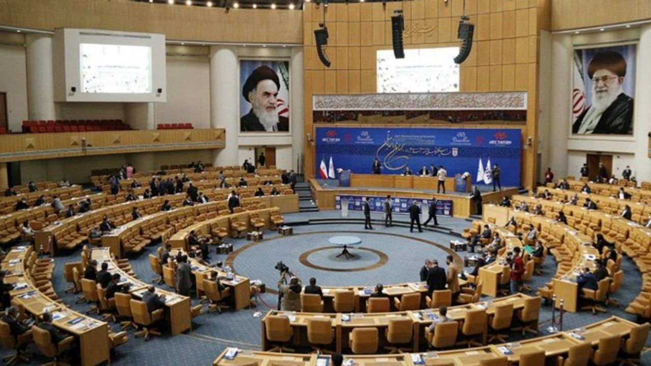 شهاب‌الدین عزیزی‌خادم رئیس فدراسیبون فوتبال شد / شهره موسوی نایب رئیس فدراسیون فوتبال شد /  هیات رئیسه جدید فدراسیون فوتبال مشخص شد