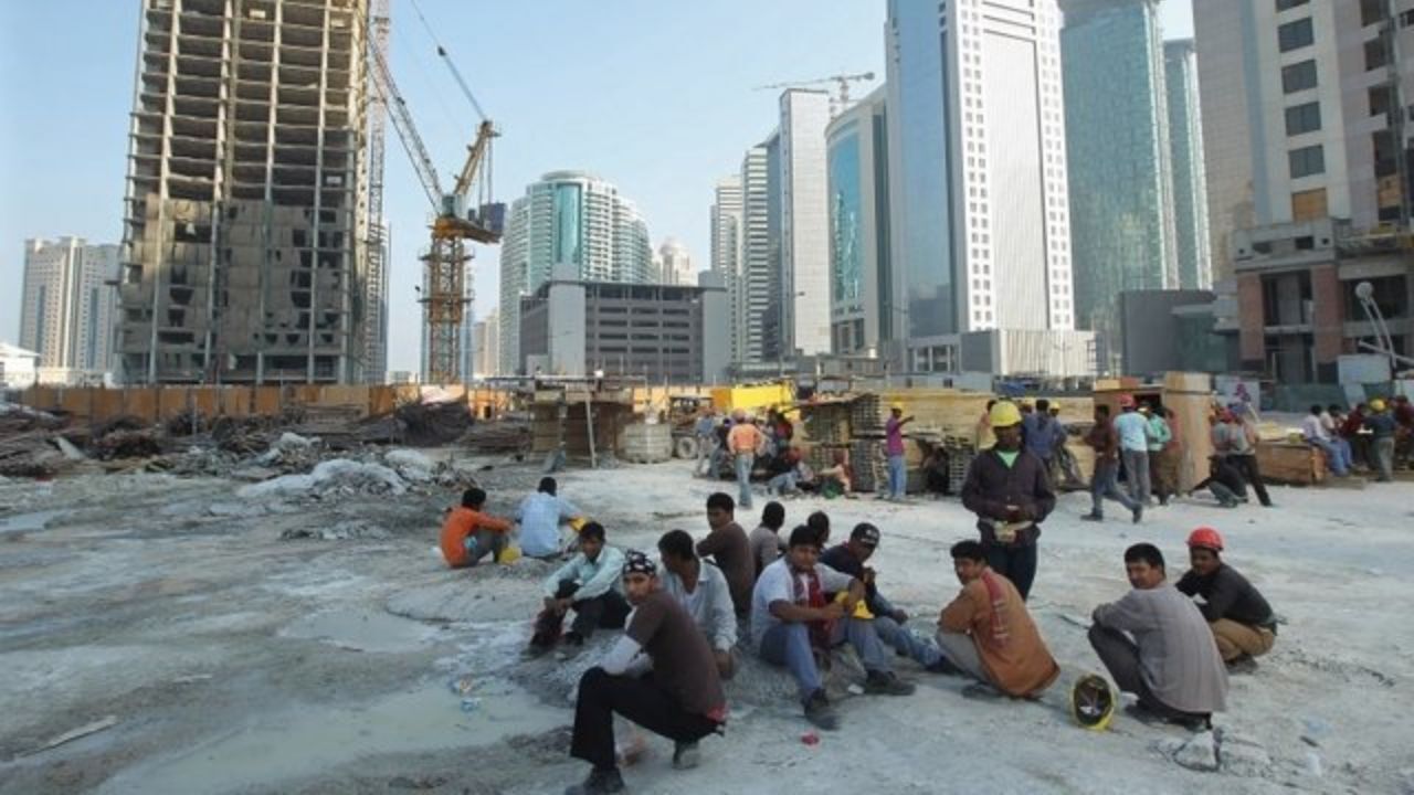 فوتبال علیه مهاجران / 22 ماه تا جام جهانی 2022 قطر زمان باقی مانده است