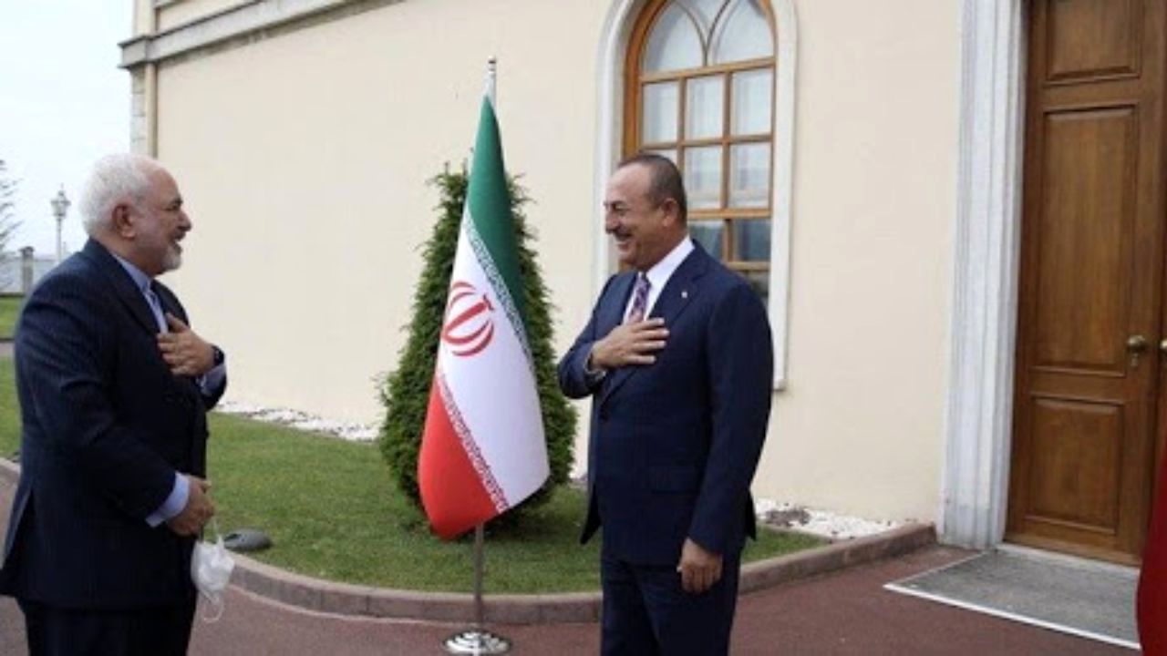 گفت‌وگوی ظریف و چاووش اوغلو در استانبول