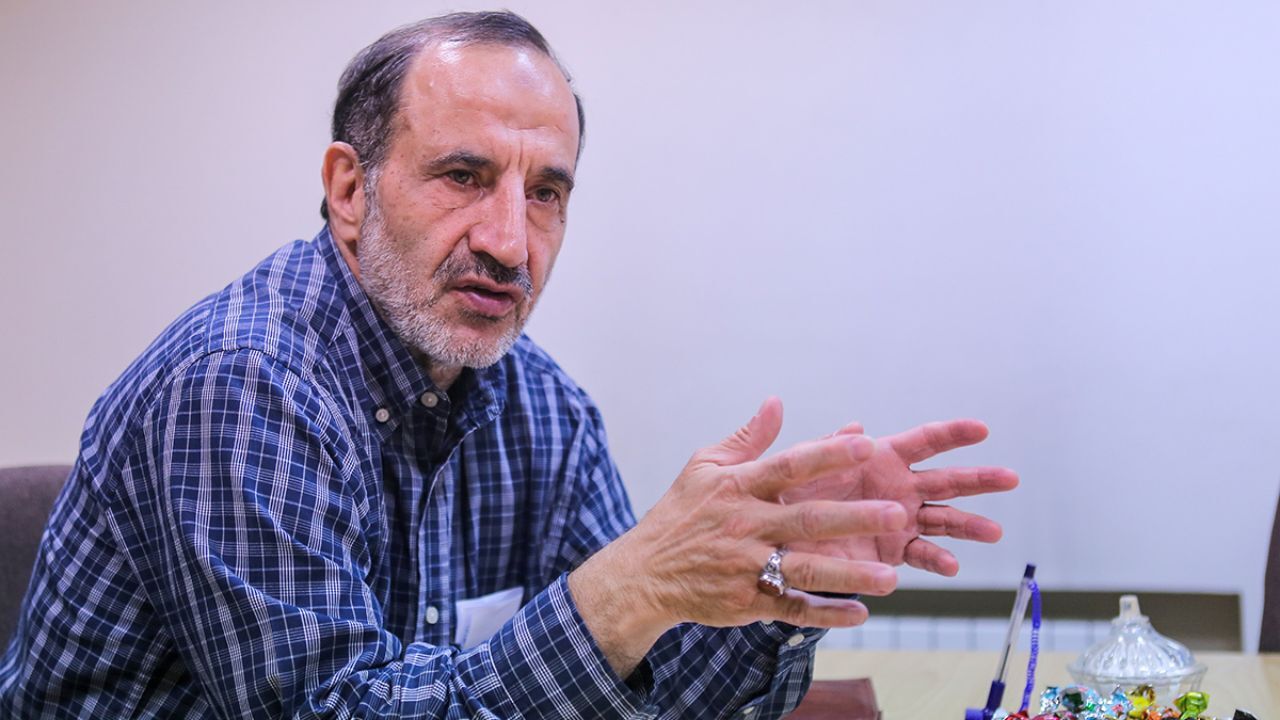 ‌نمی‌توانیم پیش‌بینی خوبی از آینده اقتصادی کشور در 1400 داشته باشیم / اقتصاد ایران ویروس گرفته و در بستر است