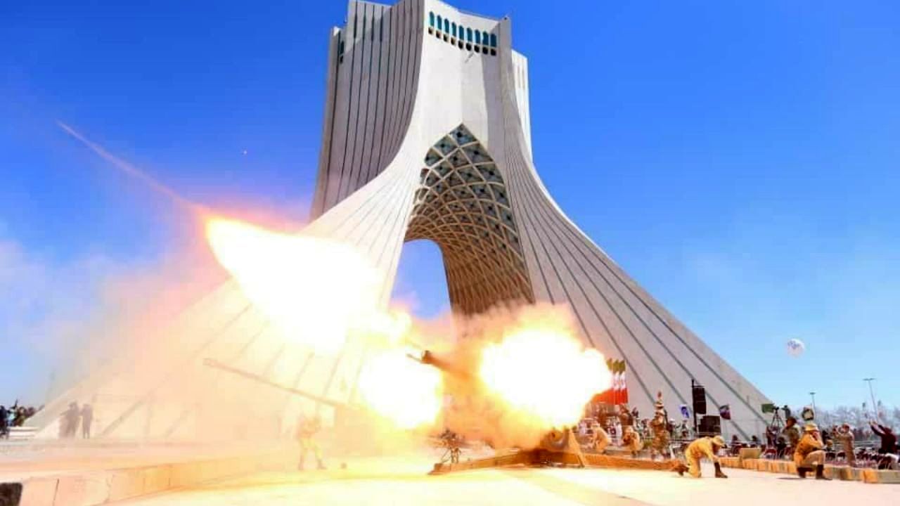 آغاز سال 1400 با شلیک توپ ارتش در میدان آزادی تهران
