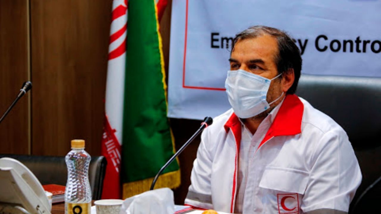 معنای ایثار در فعالیت‌های هلال‌احمری‌ها / قوسیان مقدم: تا تمام مردم ایران واکسن نزنند واکسن نخواهم زد