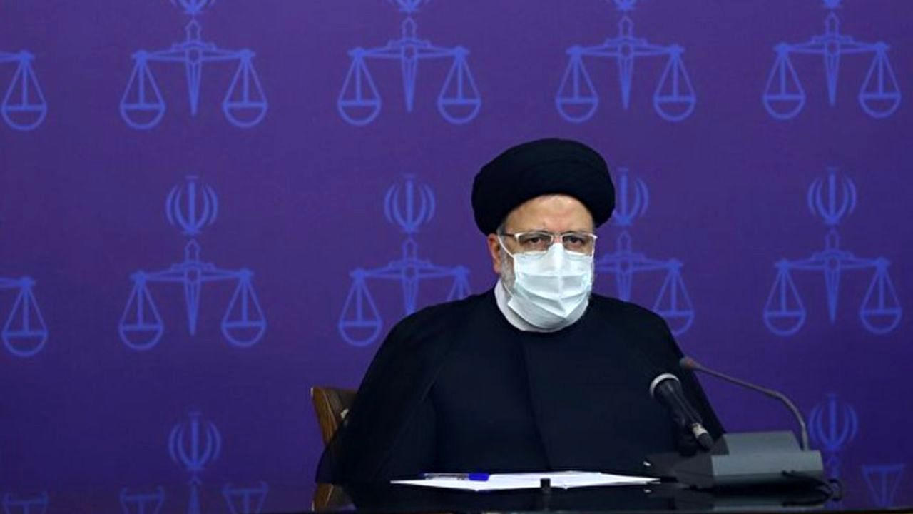 اصحاب «ما می‌توانیم» باید بر بستر گام دوم انقلاب کار را در دست بگیرند/ اگر مسئولان با ترک فعل وظیفه خود را انجام ندهند، باید پاسخگو باشند