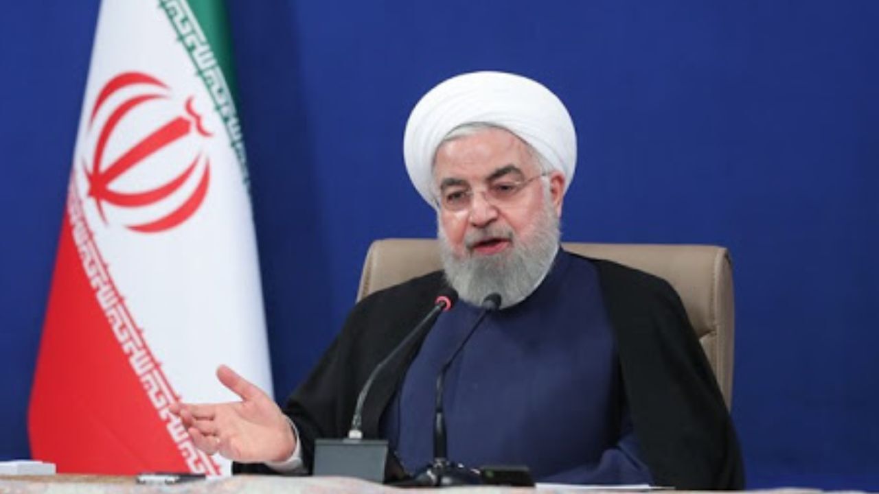 حمایت از معیشت مردم اولویت دولت تدبیر و امید است / دولت با اختصاص بسته‌های حمایتی از مردم در برابر تکانه‌های اقتصادی حمایت می‌کند / آماده‌سازی سامانه امضای دیجیتال در نظام بانکی گام جدیدی در راستای رونق بازار است