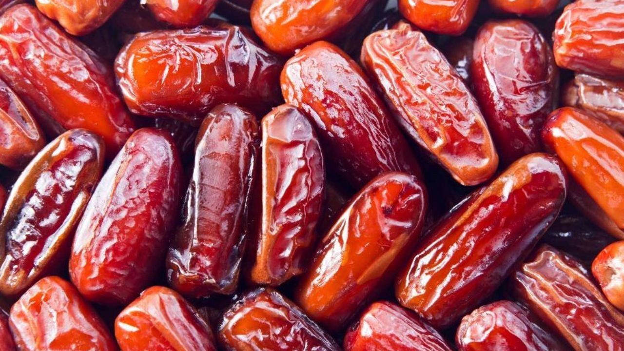 خرما به اندازه کافی در سردخانه‌های کشور برای ماه رمضان موجود است