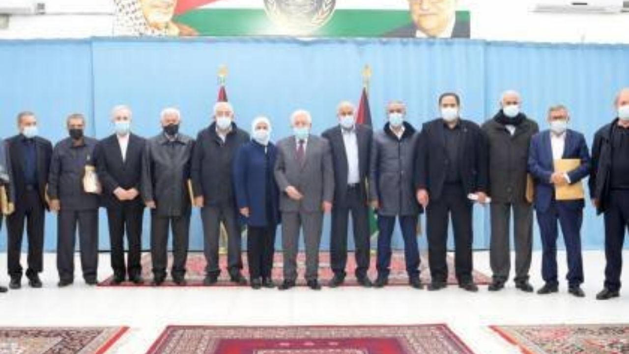 نشست امروز کمیته مرکزی فتح به ریاست محمود عباس برگزار می شود