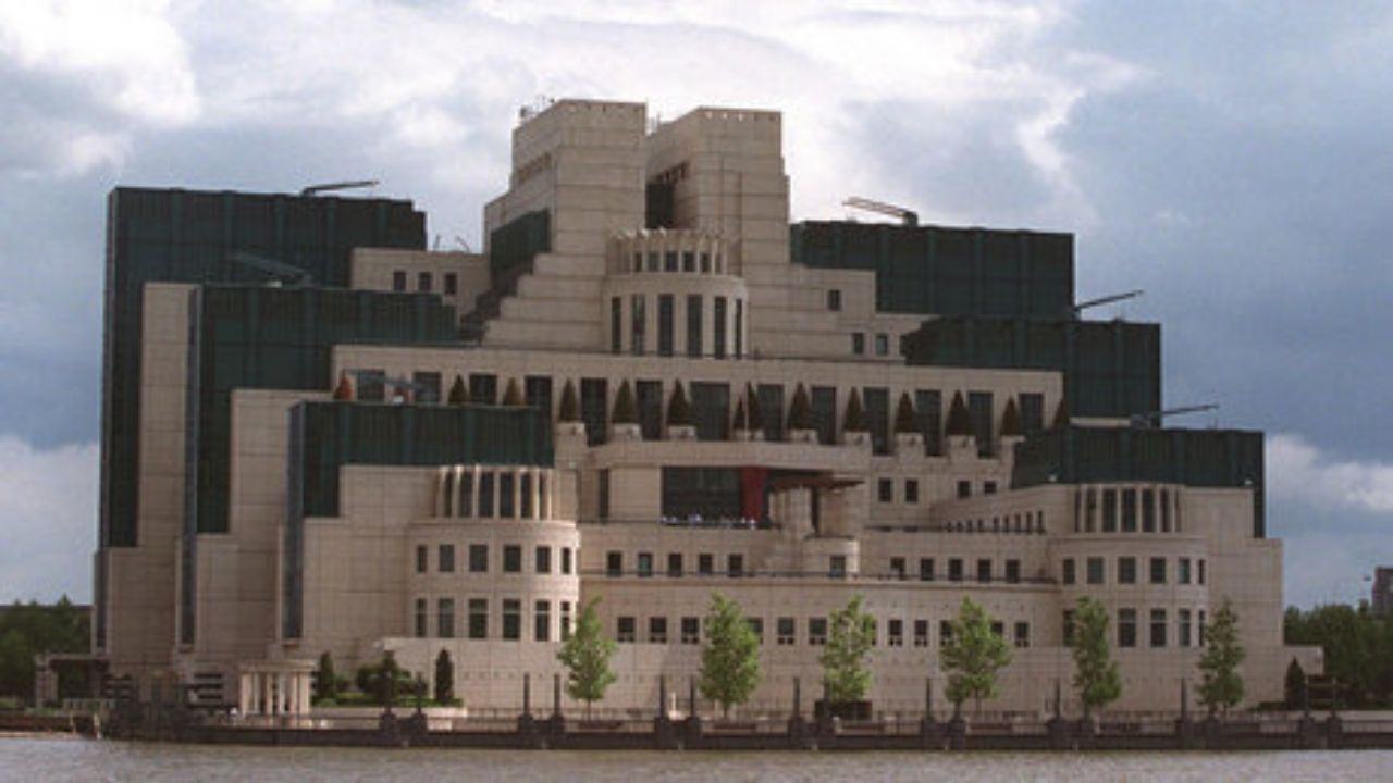 MI5 از مدراس جاسوس جذب می‌کند