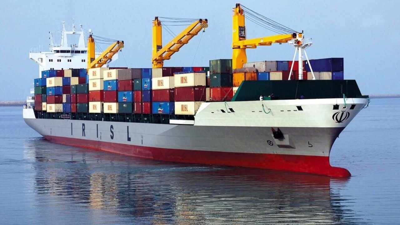 کاهش ارزش تجارت خارجی به کمترین سطح در یک دهه اخیر/ سهم 10 درصدی ایران از بازار فرآورده‌های نفتی منطقه/ کشور نیازمند رفع تحریم‌ها است