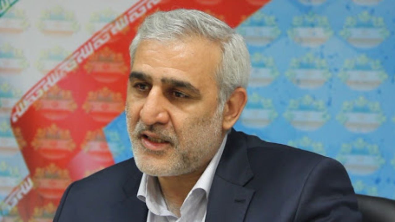 میدان، نقطه قوت ما در نشست و برخاست‌های دیپلماتیک بوده است/ برخی مسئولان به تمام باورها و آرمان‌های انقلاب پشت پا زده‌اند/ قدرت میدان در دیپلماسی تجلی پیدا کرده است/ دولت به جای اصلاح رویه‌ها به حاج قاسم حمله می‌کند