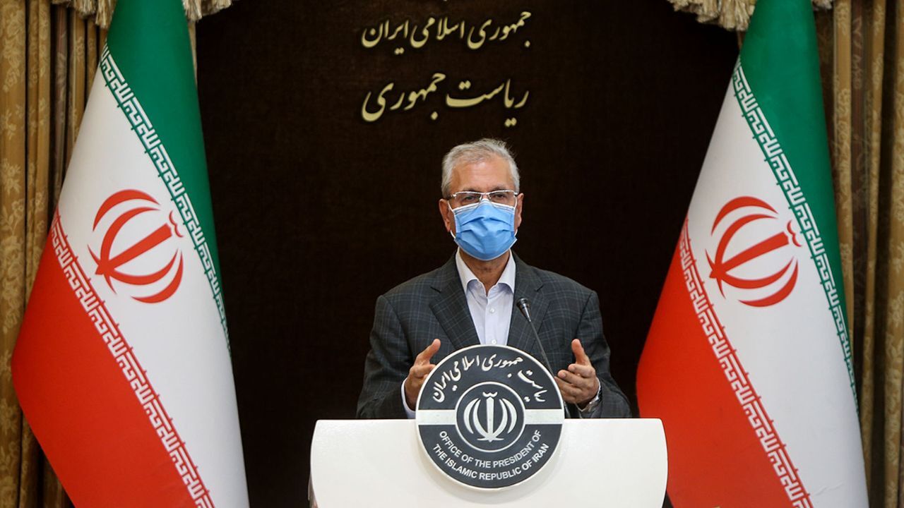 ربیعی: آشنا خودش استعفا داد / هنوز گزارشی درباره سرقت فایل صوتی ظریف ارائه نشده است