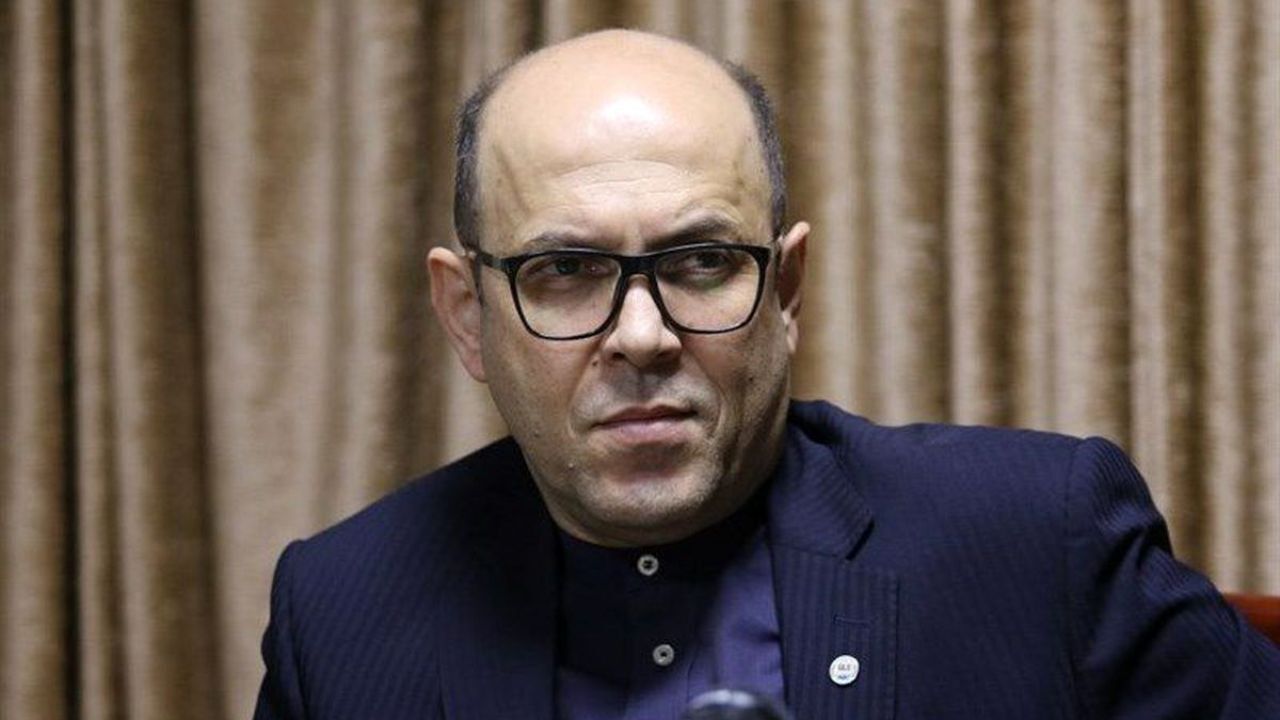 مدیرعامل سابق استقلال برای ریاست ژیمناستیک ثبت‌نام کرد