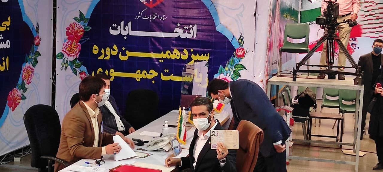 نظامی‌ها در صف ثبت‌نام انتخابات ریاست‌جمهوری
