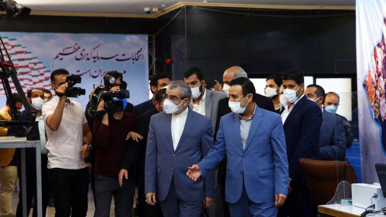 بازدید سخنگوی شورای نگهبان از ستاد انتخابات کشور / کدخدایی: امسال جشنواره ثبت‌نام نداشتیم
