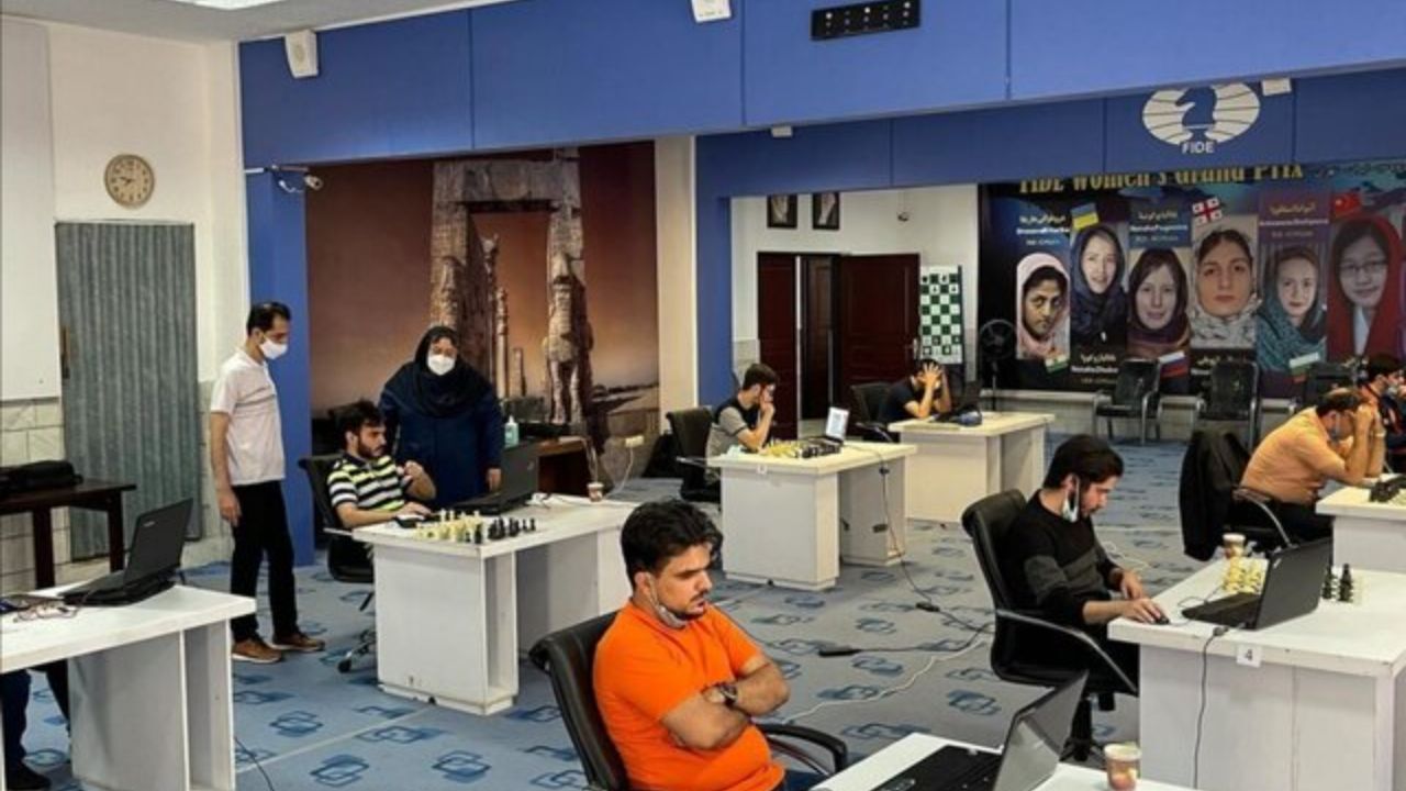 شکست شطرنج بازان ایران در قهرمانی آسیا بخاطر قطعی برق/ خواهشا برق فدراسیون را قطع نکنید!