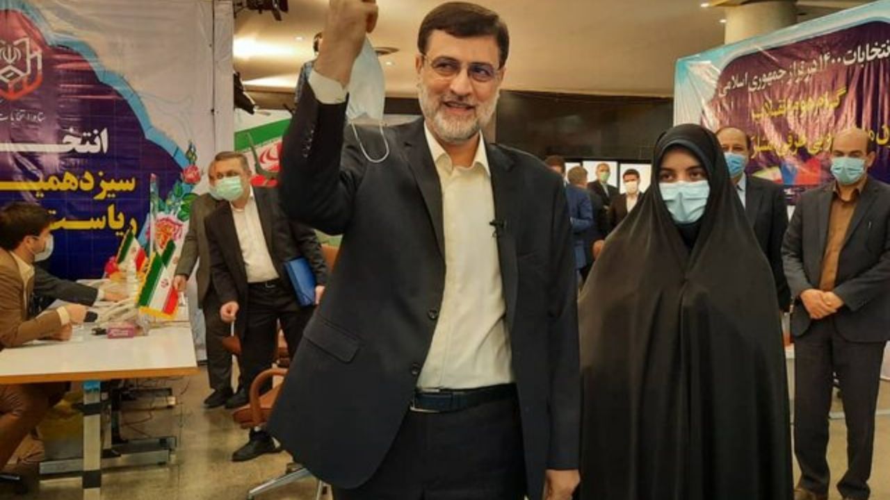 انتخابات 1400| چرا از شرایط حساس کنونی خارج نمی‌شویم؟/  دولت ‌آینده از روز شروع به کار خود باید پاسخگوی مردم باشد/ با سهمیه بندی جنسیتی برای حضور زنان درعرصه مدیریت مخالفم