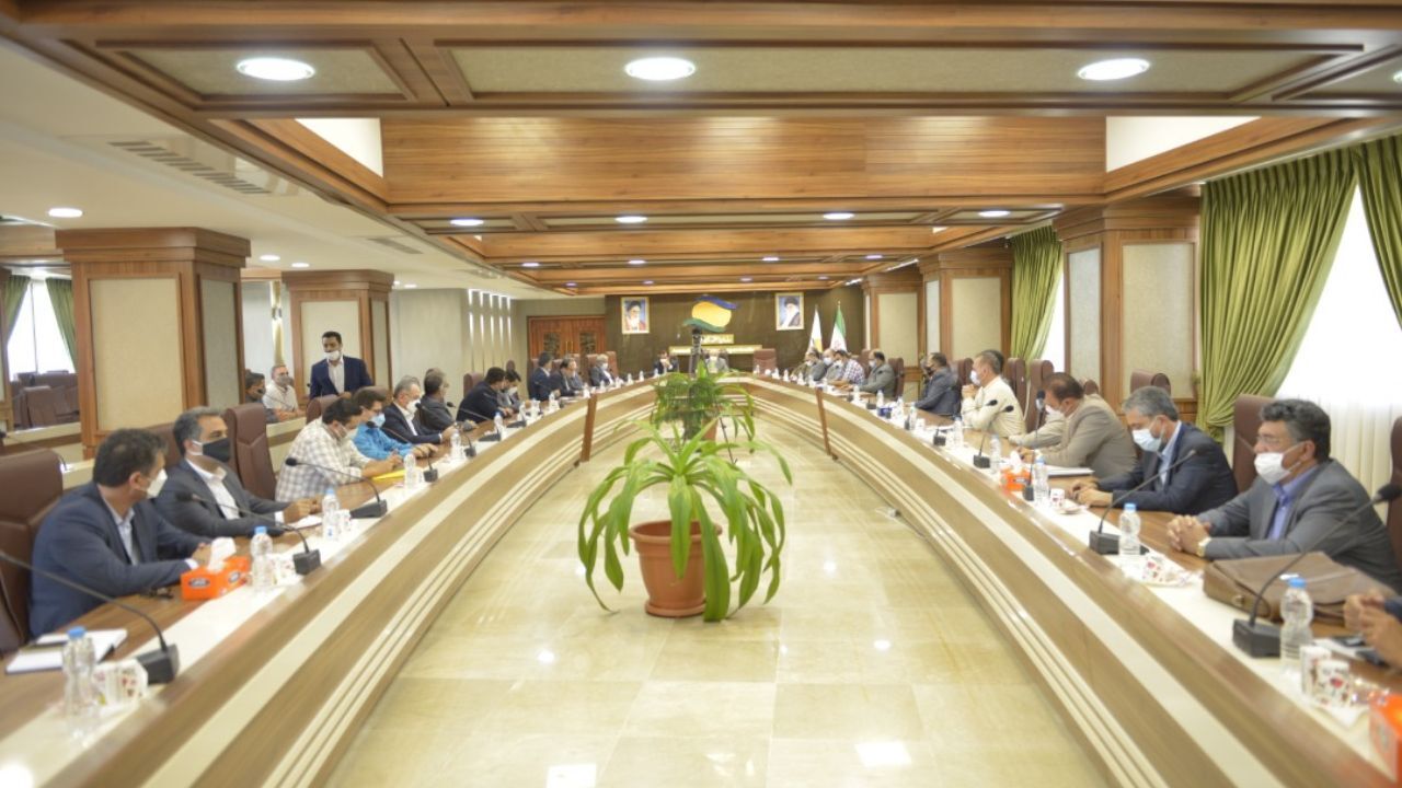 حذف برخی موانع و پشتیبانی از تولید به منظور ایجاد تحول اقتصادی