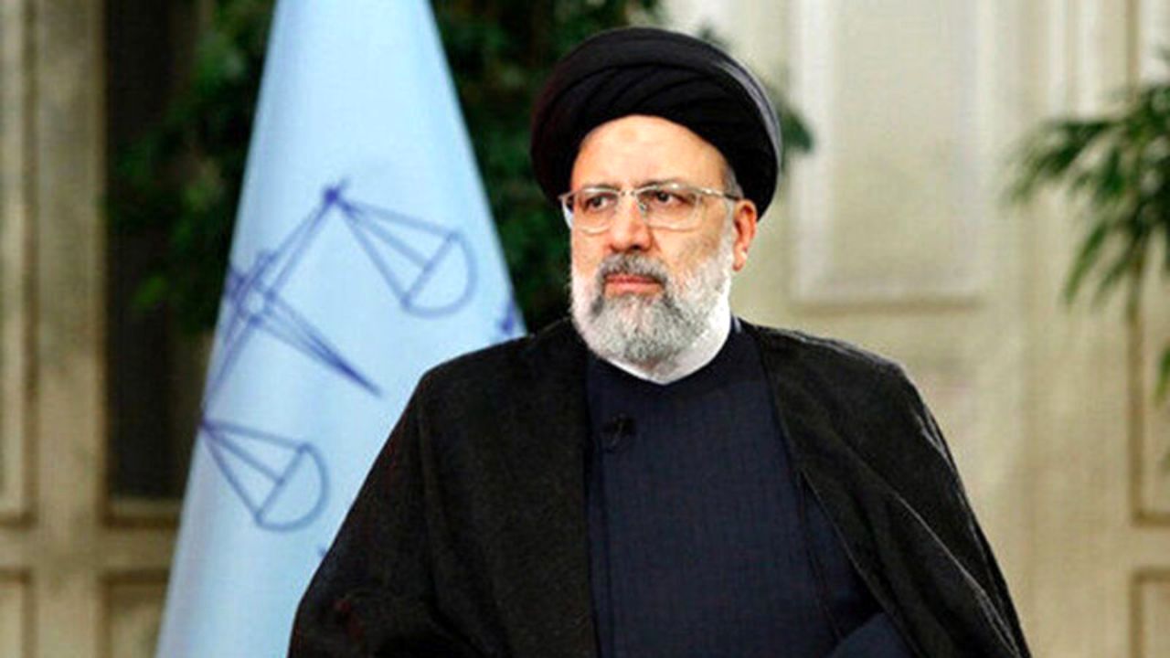 شرط مدیر موفق بودن، مردمی بودن است