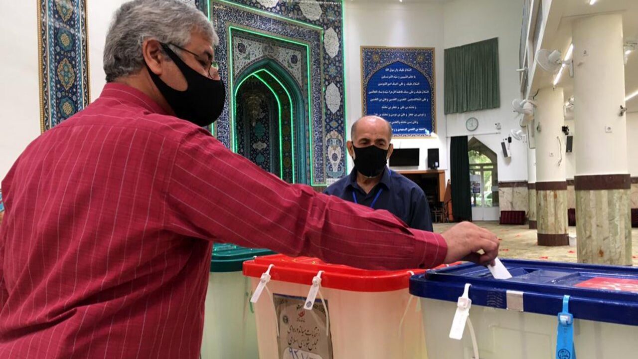 انتخابات 1400| تا ساعت 13 چه تعداد برگه رای مصرف شده است؟
