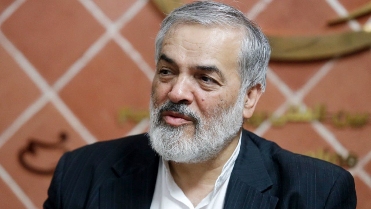 انتخابات 1400| نامزدهای اصولگرا به نفع رئیسی کنار بروند / طبق نظرسنجی‌ها، رئیسی از همه نامزدها جلوتر است