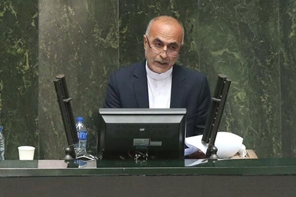 اهداف رئیس جمهور برای خودروسازی در تعارض با یکدیگر است