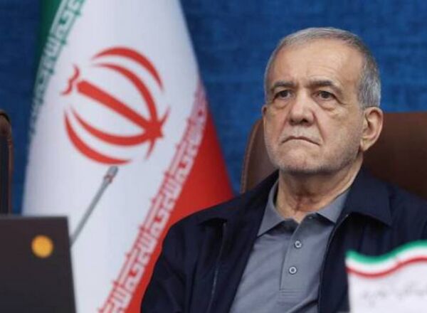 بیانیه جمعی از اساتید و بزرگان حوزه علمیه در حمایت از پزشکیان و تیم دیپلماسی

