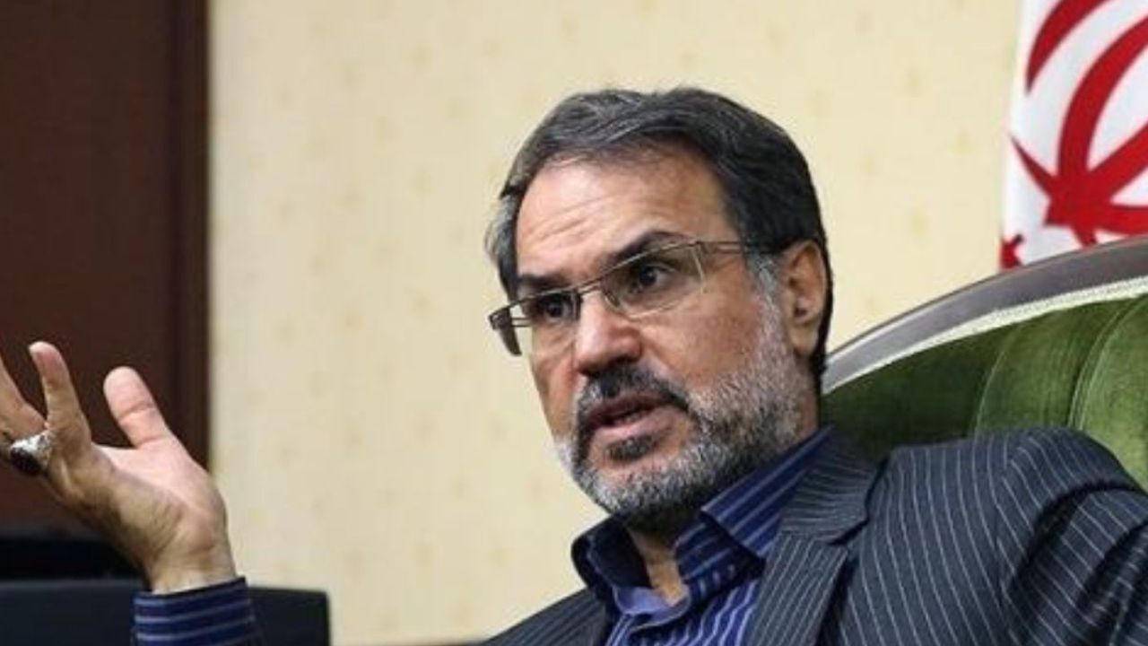 برخی افراد برای مطرح کردن خودشان همه مسئولان را فاسد معرفی می کنند