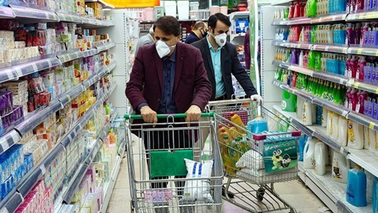 افزایش 73درصدی درآمد‌های مالیاتی و گمرکی، فشار‌های رکودی را بر اقتصاد افزایش می دهد /  کاهش افزایش حقوق کارکنان دولت فشار معیشتی بر کارمندان دولت را افزایش می‌دهد
