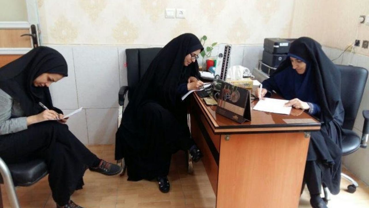 بانوان شاغل و سرپرست خانوار در همه‌گیری کرونا آسیب پذیرترند