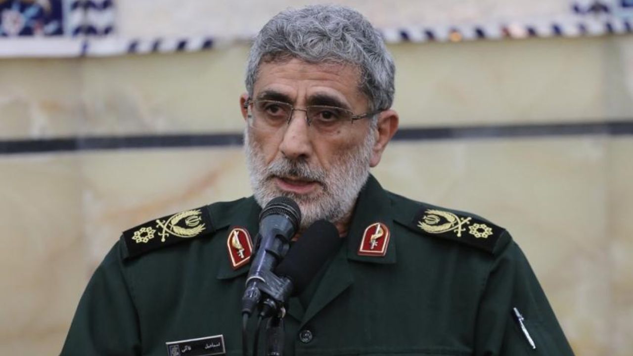 دشمنان تا فرصت دارند از منطقه خارج شوند / دورانی که هر غلطی می خواستید می کردید گذشت / اگر زدید باید تا آخر جواب بگیرید