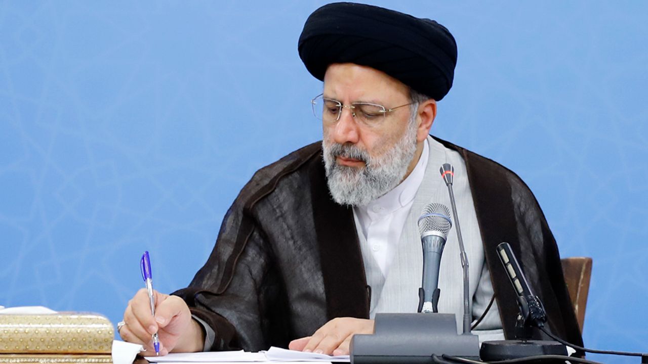 رییس جمهوری فرا رسیدن روز ملی قزاقستان را تبریک گفت