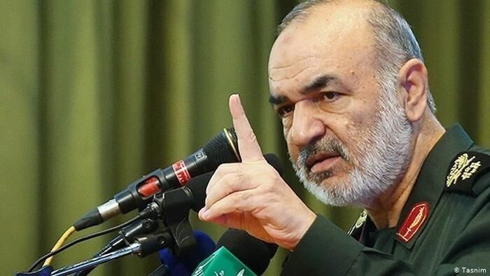 امسال باید همه همت، و احکام الهی را پیاده کنیم