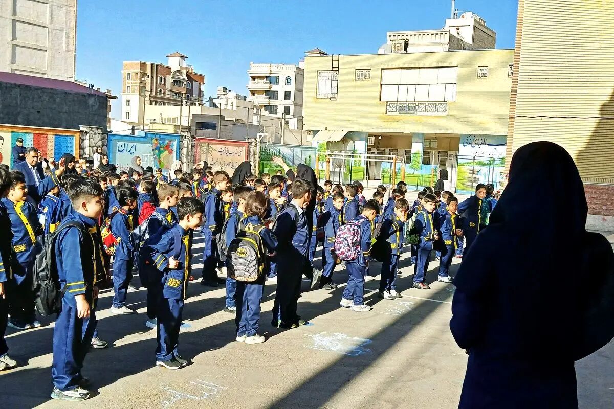 جزئیات ماجرای تعرض یک معلم به پسران دانش‌آموز در شهرری؛ «تنبیه سربازی» آقامعلم کابوس شبانه دانش‌آموزان بود