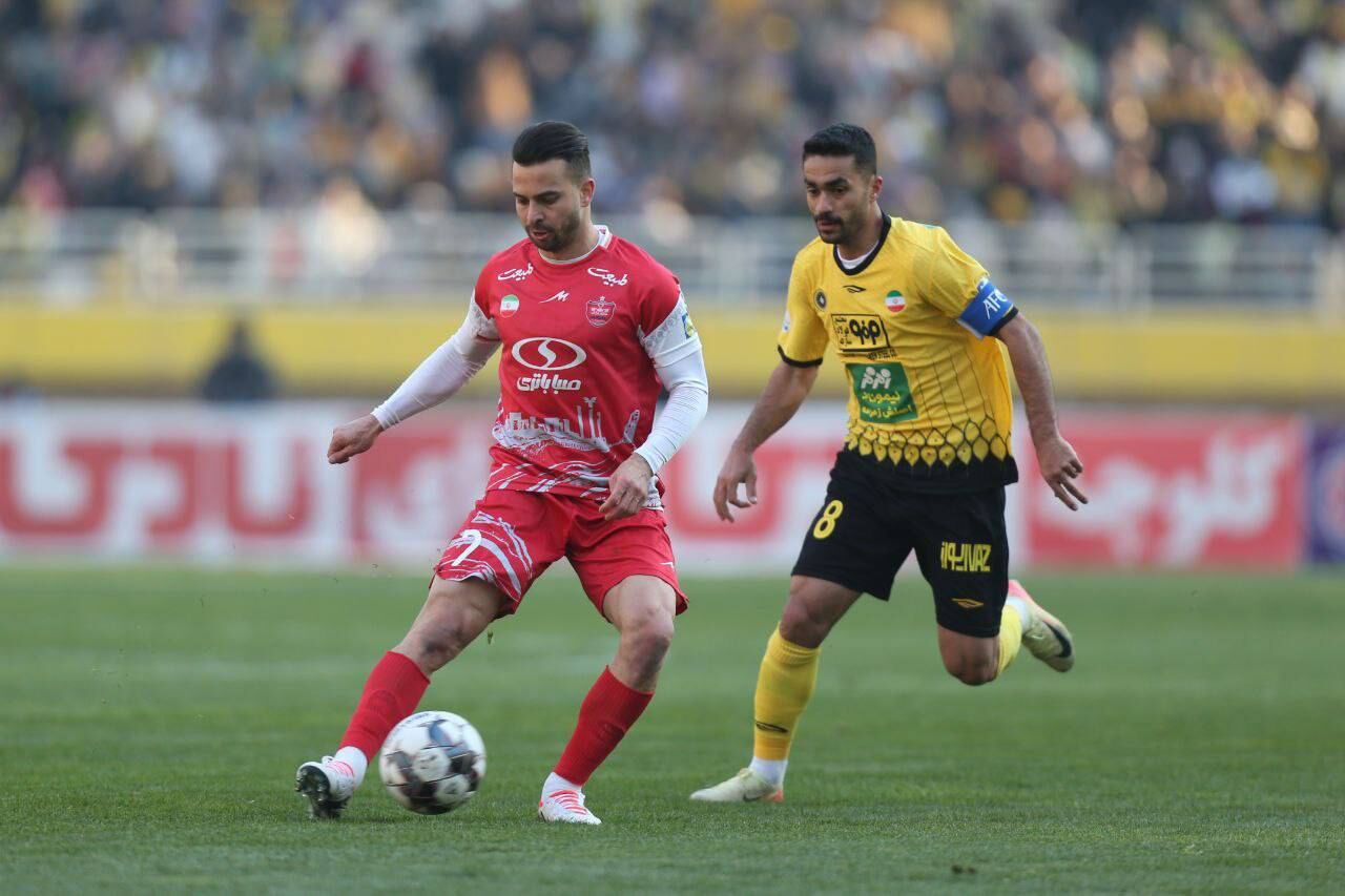 پوستر بازی پرسپولیس مقابل سپاهان، سرخ ها در نقش پیکی‌بلایندرز!