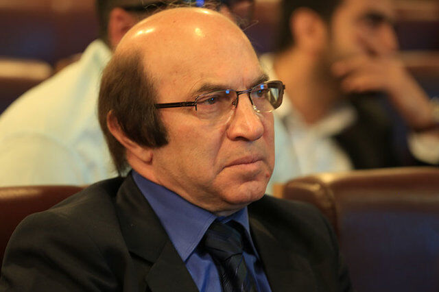 وریا و مجیدی خودشان مشکل را حل کنند