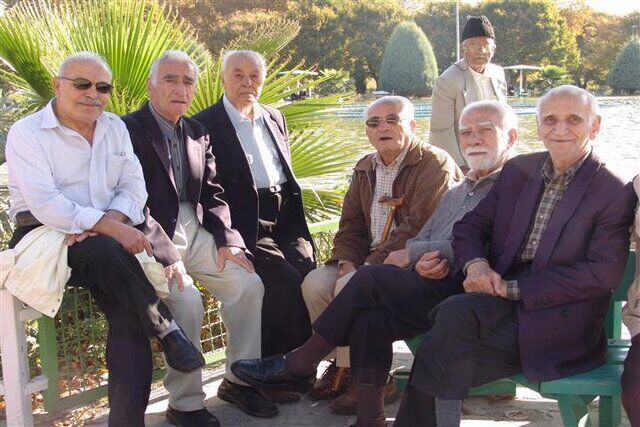 برای بازنشستگان کشوری کارت سفر صادر می‎شود