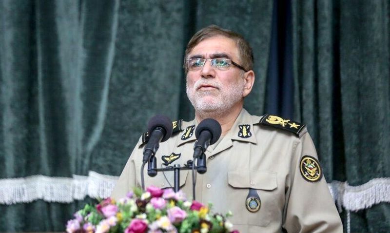 باید از طریق کنترل فضای مجازی جوانان را بابصیرت کنیم؛ نمی‌شود به زور دست کسی را گفت و او را بابصیرت کرد