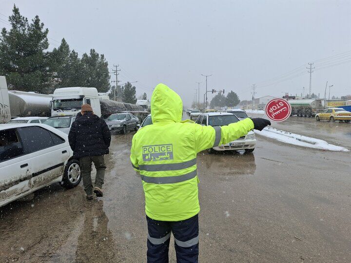بارش برف و باران در ۴ استان/ انسداد ۹ محور در کشور