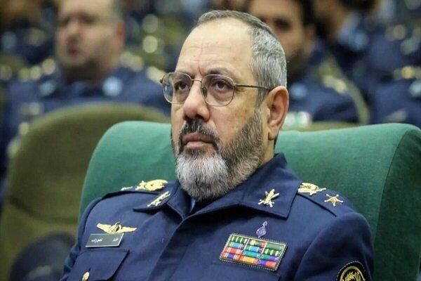دیدار وزیر دفاع با نوجوانان معتکف؛ نصیرزاده: دشمن از ایمان ما می‌ترسد